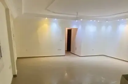 شقة - 2 غرف نوم - 2 حمامات للايجار في شارع صلاح سالم - البنفسج 9 - البنفسج - مدينة القاهرة الجديدة - القاهرة