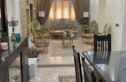 شقة - 4 غرف نوم - 1 حمام للبيع في ميدان عثمان بن عفان - ميدان تريومف - النزهة - القاهرة