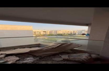Apartment - 2 Bedrooms - 2 Bathrooms for sale in Galleria Residences - South Investors Area - New Cairo City - Cairo