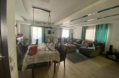 Apartment - 3 Bedrooms - 1 Bathroom for sale in Gamal Nouh St. - Almazah - Heliopolis - Masr El Gedida - Cairo