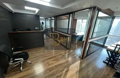 مساحات مكتبية - استوديو - 2 حمامات للايجار في بيزنس بلاس - شارع التسعين الشمالي - التجمع الخامس - مدينة القاهرة الجديدة - القاهرة