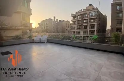 شقة - 3 غرف نوم - 2 حمامات للبيع في شارع سوريا - المهندسين - الجيزة