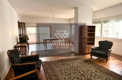 شقة - 2 غرف نوم - 2 حمامات للايجار في شارع مصدق - الدقي - الجيزة