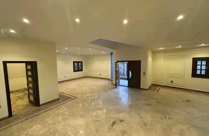 Apartment - 3 Bedrooms - 2 Bathrooms for rent in Area B - Ganoob El Acadimia - New Cairo City - Cairo
