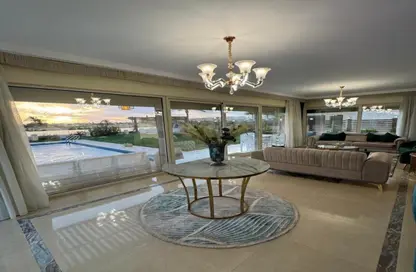 فيلا - 5 غرف نوم - 6 حمامات للبيع في هاسييندا باي - سيدي عبد الرحمن - الساحل الشمالي