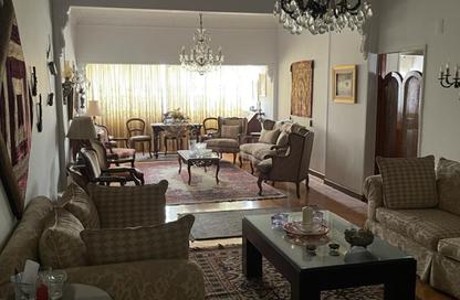 شقة - 3 غرف نوم - 2 حمامات للبيع في شارع الفلاح - المهندسين - الجيزة