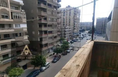 شقة - 3 غرف نوم - 3 حمامات للبيع في شارع سيبويه المصري - المنطقة الأولى - مدينة نصر - القاهرة
