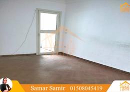 شقة - 3 غرف نوم for للايجار in شارع ابو قير - سبورتنج - حي شرق - الاسكندرية