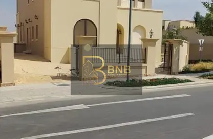 Twin House - 3 Bedrooms - 3 Bathrooms for rent in Levana - Uptown Cairo - Mokattam - Cairo