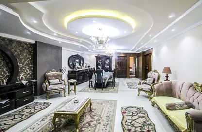 Apartment - 3 Bedrooms - 3 Bathrooms for sale in Khalil Mutran St. - Saba Basha - Hay Sharq - Alexandria
