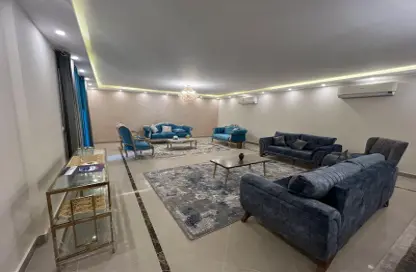 Apartment - 2 Bedrooms - 3 Bathrooms for rent in Green 3 - 2nd District - Sheikh Zayed City - Giza