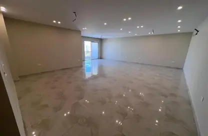 Apartment - 3 Bedrooms - 3 Bathrooms for sale in Hyde Park - 5th Settlement Compounds - The 5th Settlement - New Cairo City - Cairo