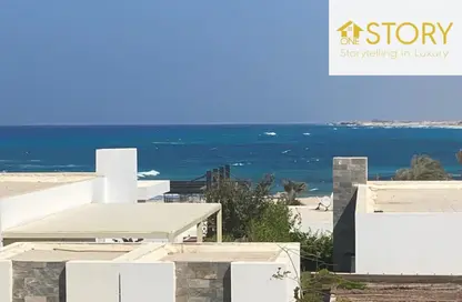 فيلا - 4 غرف نوم - 7 حمامات للبيع في بيت البحر - سيدي حنيش - الساحل الشمالي