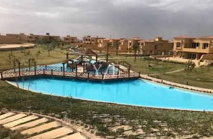 Townhouse - 4 Bedrooms - 4 Bathrooms for sale in Royal Meadows - Sheikh Zayed Compounds - Sheikh Zayed City - Giza