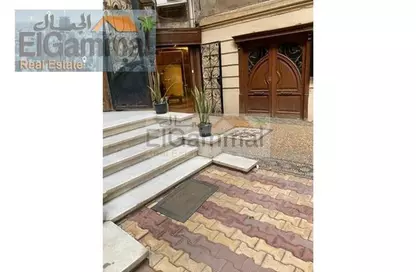 شقة - 4 غرف نوم - 1 حمام للبيع في شارع السراي الكبري - جاردن سيتي - القاهرة