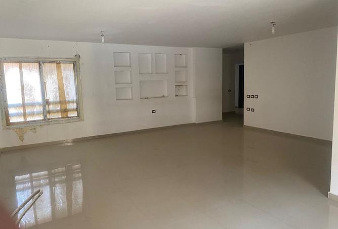 8054808 - Property Image 2