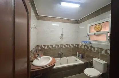 Apartment - 2 Bedrooms - 2 Bathrooms for sale in Madinaty - Cairo