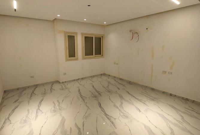8062704 - Property Image 3