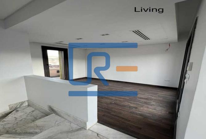 8155004 - Property Image 2