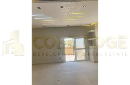 Apartment - 3 Bedrooms - 3 Bathrooms for sale in Al Mohandes Ahmed Kamal Hamdy St. - 16th District - Sheikh Zayed City - Giza
