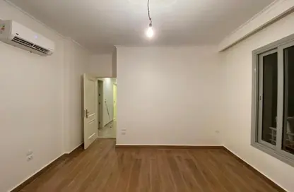 شقة - 2 غرف نوم - 2 حمامات للايجار في فيلدج جيت - المستثمرين الجنوبية - مدينة القاهرة الجديدة - القاهرة