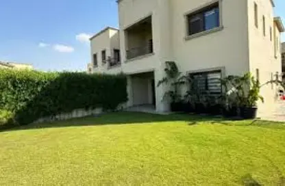 فيلا - 5 غرف نوم - 6 حمامات للايجار في سيليستا هيلز - اب تاون كايرو - المقطم - القاهرة