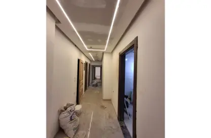 Apartment - 3 Bedrooms - 3 Bathrooms for sale in Thirteenth Sector - Zahraa El Maadi - Hay El Maadi - Cairo