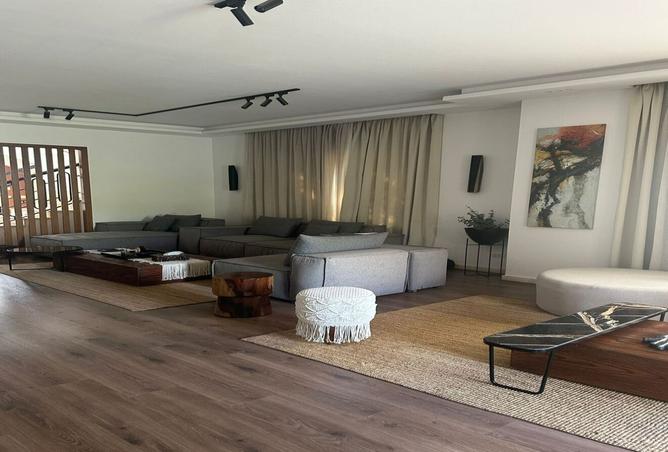 8104088 - Property Image 3