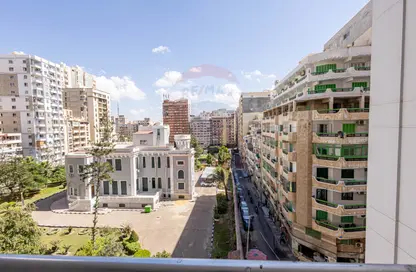 شقة - 3 غرف نوم - 3 حمامات للبيع في شارع عائشه فهمي - سابا باشا - حي شرق - الاسكندرية