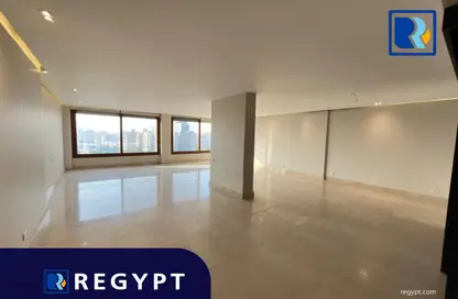 شقة - 3 غرف نوم - 3 حمامات للايجار في شارع يحيي ابراهيم - الزمالك - القاهرة