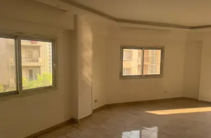 شقة - 3 غرف نوم - 3 حمامات للبيع في فاميلى سيتى - المستثمرين الشمالية - مدينة القاهرة الجديدة - القاهرة