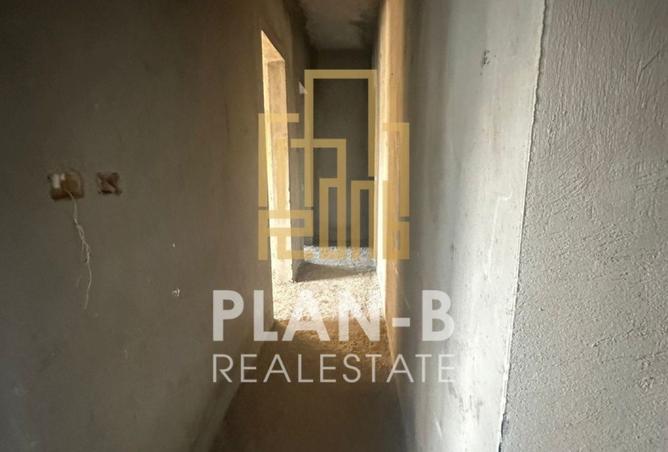 8450701 - Property Image 3