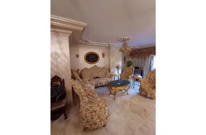 Apartment - 3 Bedrooms - 2 Bathrooms for sale in Al Hegaz St. - El Mahkama Square - Heliopolis - Masr El Gedida - Cairo