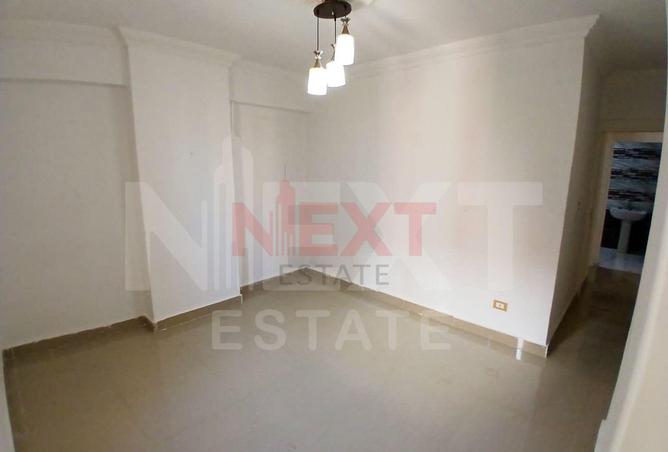 8401875 - Property Image 3