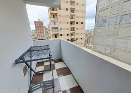 Apartment - 3 Bedrooms - 1 Bathroom for sale in Omar Al Mokhtar St. - Janaklees - Hay Sharq - Alexandria