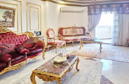 شقة - 3 غرف نوم - 2 حمامات للايجار في سموحة - حي شرق - الاسكندرية