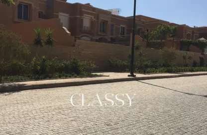 Townhouse - 4 Bedrooms - 4 Bathrooms for sale in Royal Meadows - Sheikh Zayed Compounds - Sheikh Zayed City - Giza