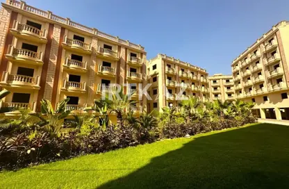 Apartment - 2 Bedrooms - 2 Bathrooms for sale in Al Ashrafiya - North Investors Area - New Cairo City - Cairo
