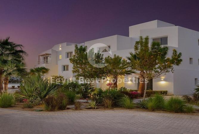 8051440 - Property Image 2