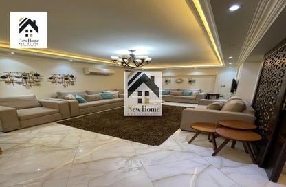 شقة - 4 غرف نوم - 3 حمامات للبيع في ميدان لبنان - المهندسين - الجيزة