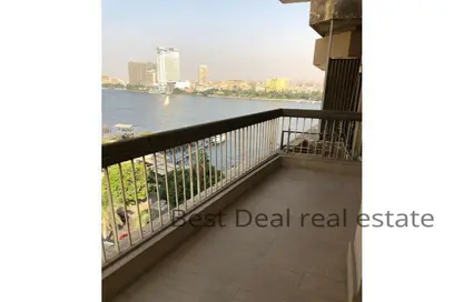 Apartment - 4 Bedrooms - 3 Bathrooms for sale in Nile St. - Dokki - Giza