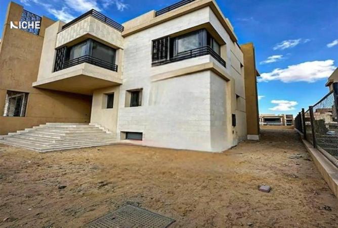 8373190 - Property Image 2