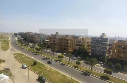 Apartment - 2 Bedrooms - 1 Bathroom for sale in 16th District - Sheikh Zayed City - Giza