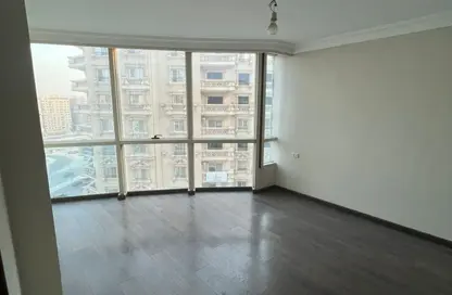 Office Space - Studio - 3 Bathrooms for rent in Zahraa El Maadi - Hay El Maadi - Cairo