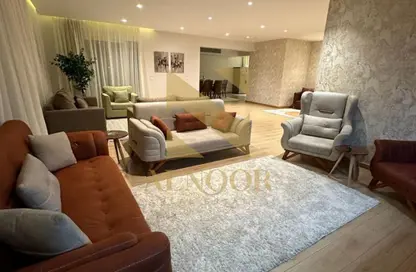 Villa - 5 Bedrooms - 4 Bathrooms for rent in Beverly Hills Road - 17th District - Sheikh Zayed City - Giza