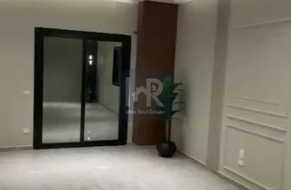 Apartment - 3 Bedrooms - 3 Bathrooms for sale in South Lotus - El Lotus - New Cairo City - Cairo