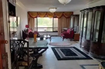 Apartment - 3 Bedrooms - 2 Bathrooms for sale in Mones Al Khadem St. - Al Hadiqah Al Dawliyah - 7th District - Nasr City - Cairo
