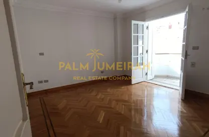 Apartment - 3 Bedrooms - 3 Bathrooms for sale in Al Ekbal St. - Laurent - Hay Sharq - Alexandria