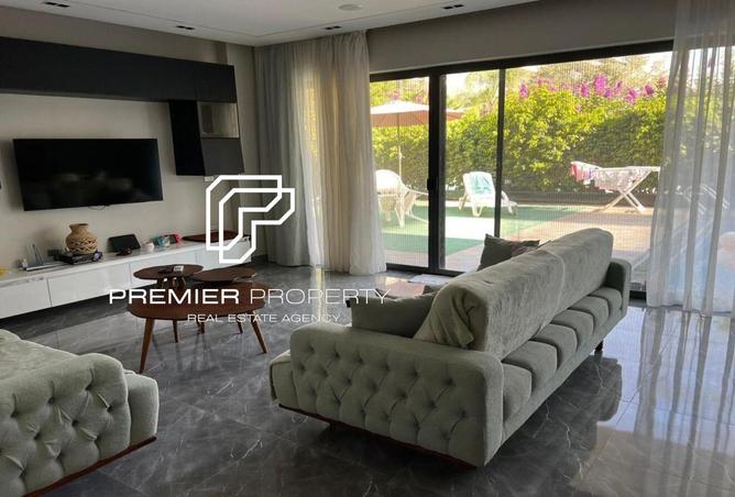 8008893 - Property Image 3