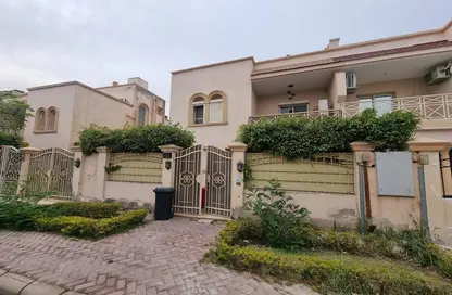 Villa - 4 Bedrooms - 4 Bathrooms for sale in Greens - 6th District - Sheikh Zayed City - Giza